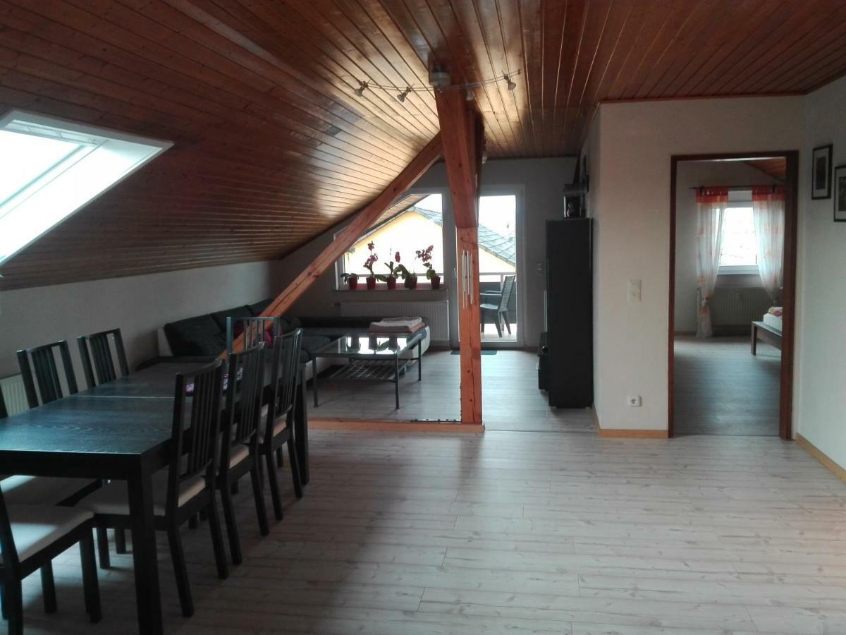 Obere Ferienwohnung Asshoff Zwischen Odenwald, Taubertal Und Bauland Berolzheim 외부 사진