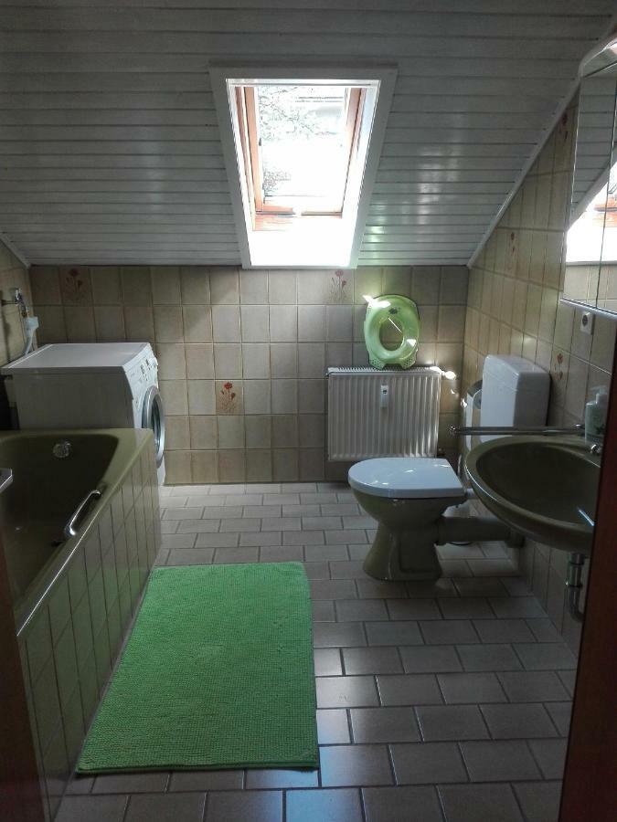 Obere Ferienwohnung Asshoff Zwischen Odenwald, Taubertal Und Bauland Berolzheim 외부 사진