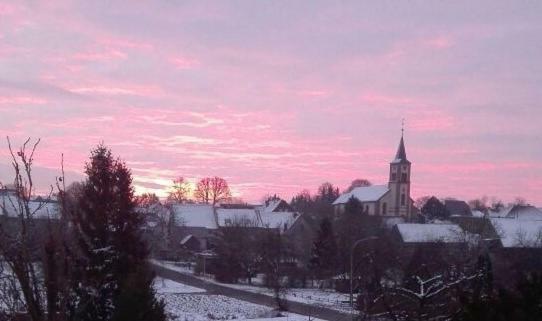 Obere Ferienwohnung Asshoff Zwischen Odenwald, Taubertal Und Bauland Berolzheim 외부 사진